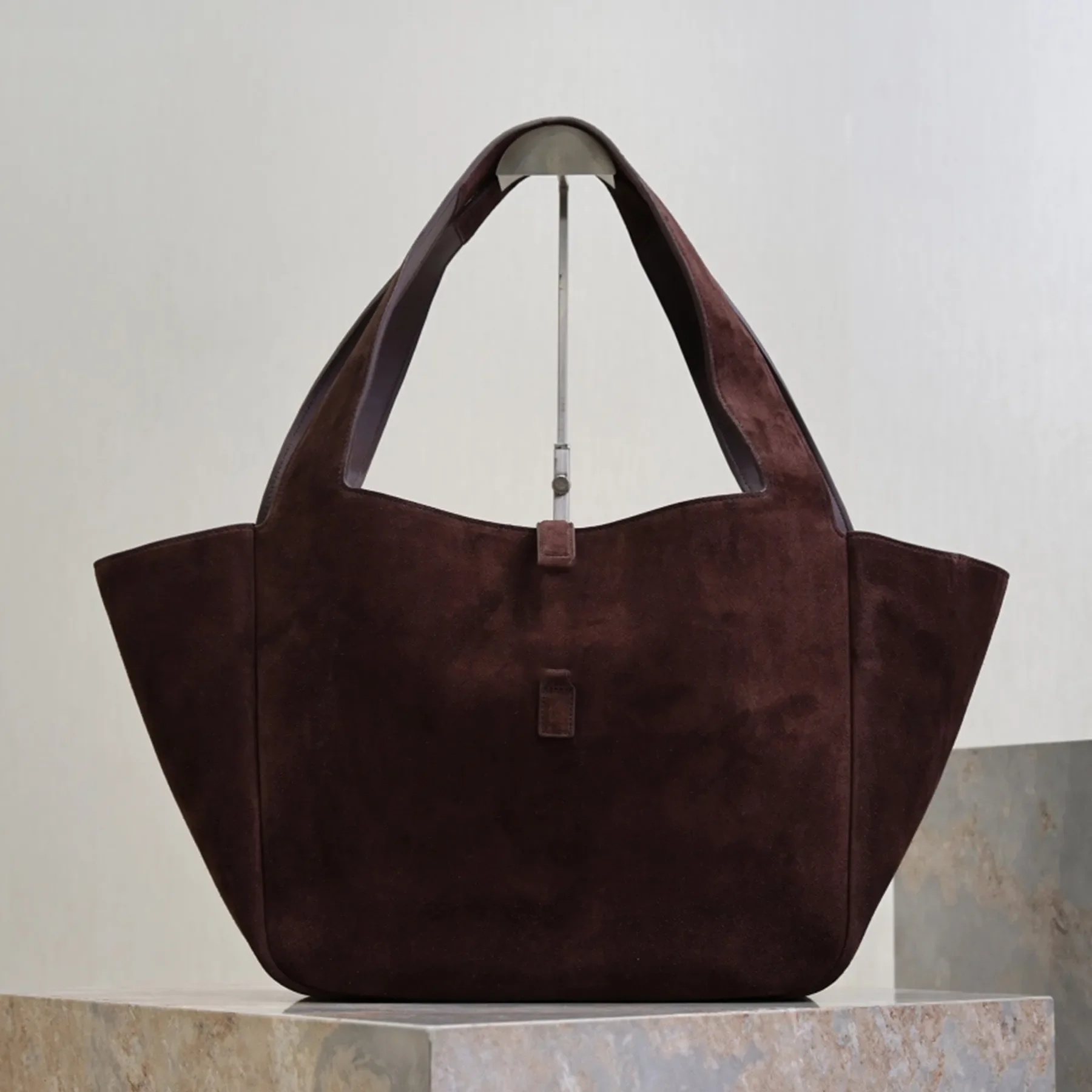 

Новая сумка через плечо из натуральной кожи с золотистой фурнитурой, клатч с карманом на молнии, модная женская повседневная сумка для шопинга