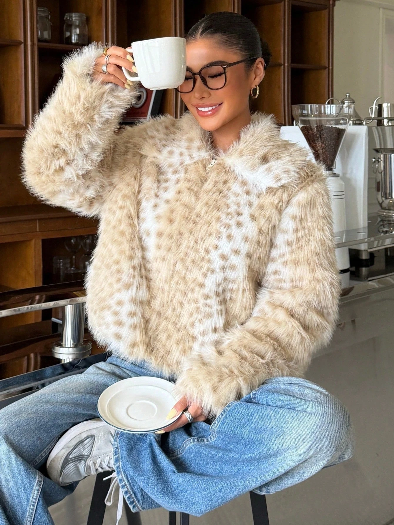 LIMO Cropped Women Deer Print Faux Fur Coat Lapel Zipper Long Sleeve Fluffy Furry Jacket
