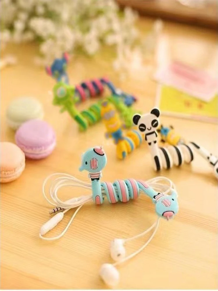 ถุงโชคดี5ชิ้นสำหรับสายข้อมูลการ์ตูนน่ารักสายชาร์จเคสโทรศัพท์กันกระแทกสายป้องกันการแตกหัก