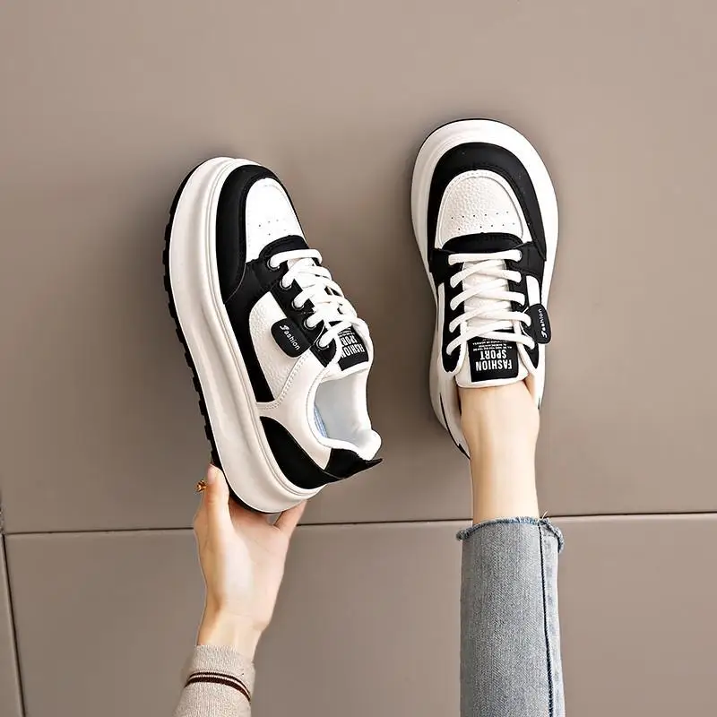 

Women's 2025 Spring New Popular Style Versatile Thick Bottom Casual Sports Student Board Shoes