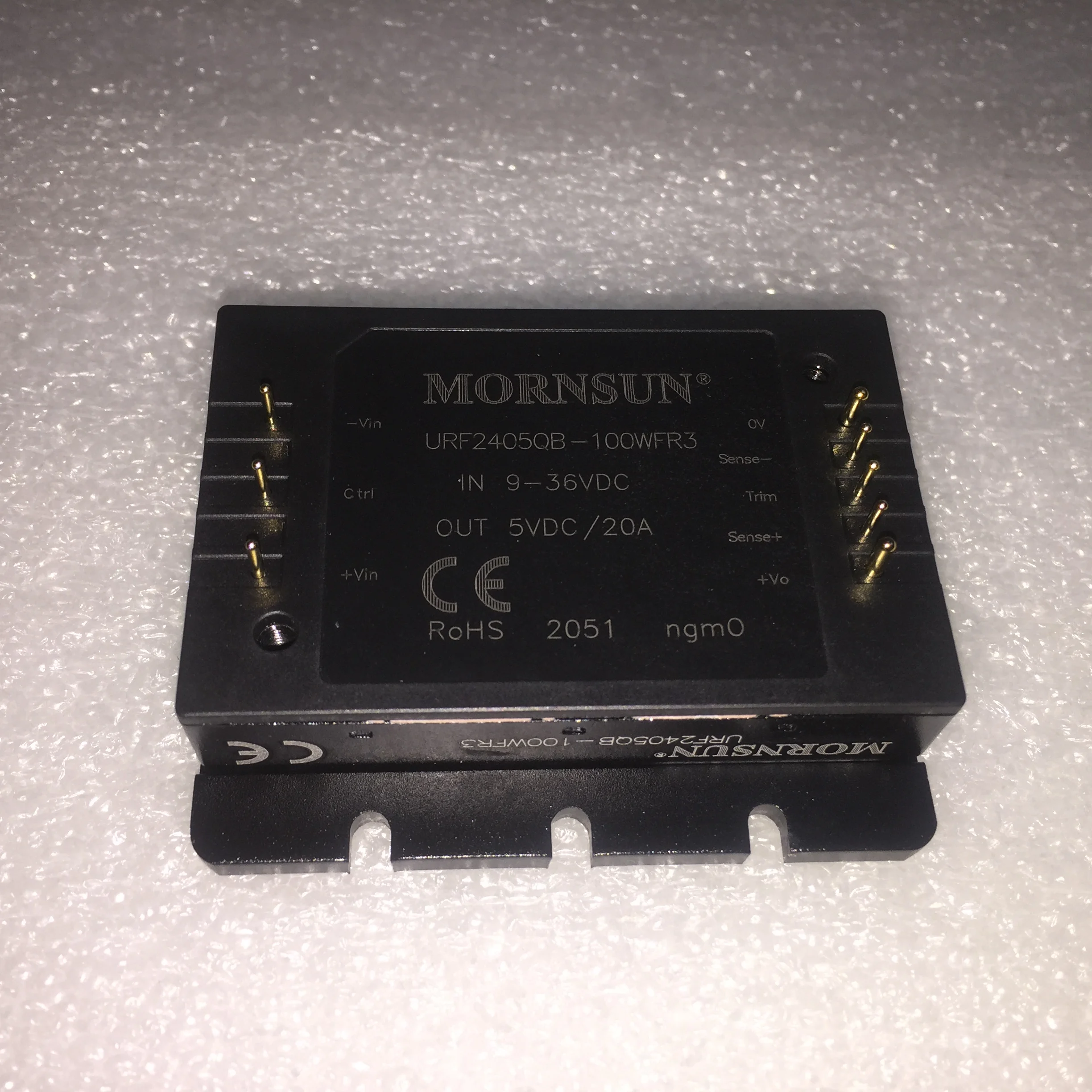 

URF2405QB-100WFR3 2412/2415/2424/2428/2448 High Quality DC Power Module