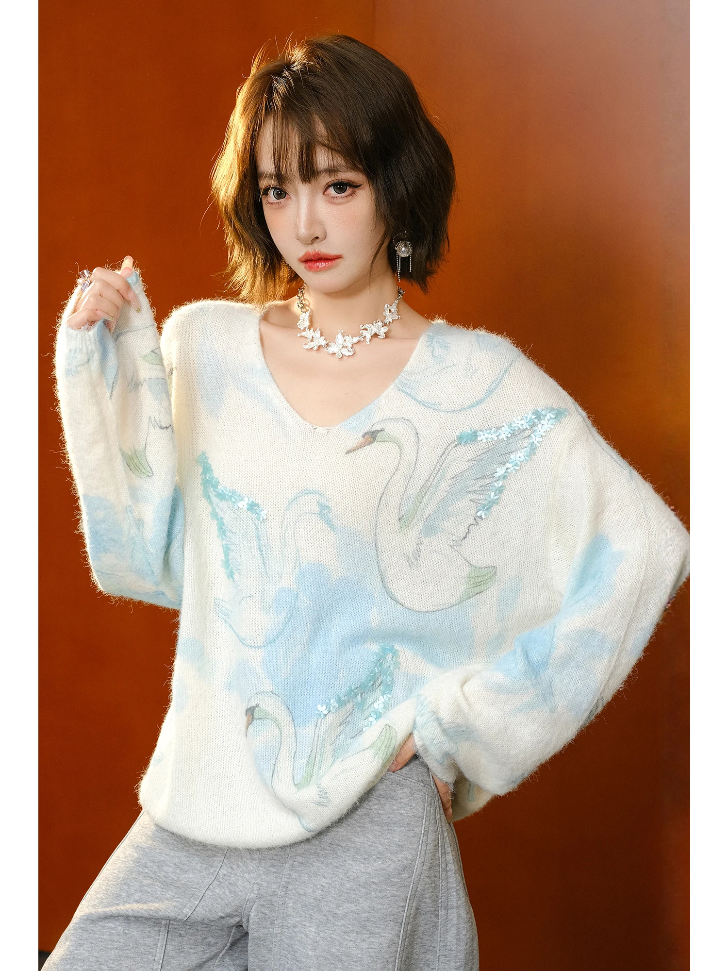 

MIUCO Нежный омолаживающий свитер с вышивкой лебедя и бисером, вязаный из смесовой шерсти, свободный крой, в стиле Aosphere, женский модный свитер