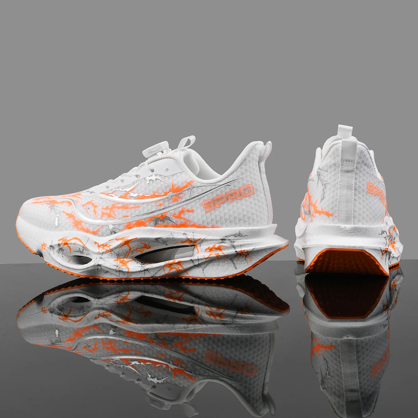 Herren-Laufschuhe, Tennisschuhe, trendige Laufschuhe mit Carbonplatte und Knopfverschluss für alle Jahreszeiten, personalisierte Sportschuhe mit Dornenmuster und atmungsaktivem Mesh-Material, Laufschuhe mit hohem Rückprall und dicker Sohle, rutschfest und abriebfest. – Detail 2