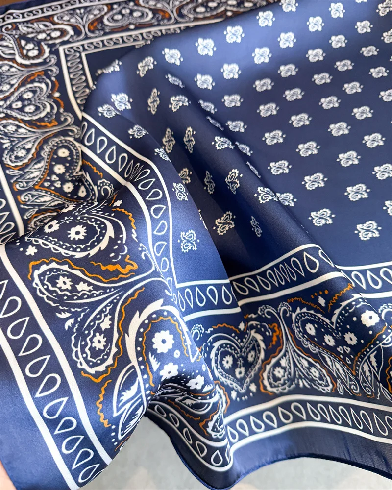 Klassischer blauer Seidenschal für Damen mit Paisley-Print, Satin-Haarband, Handtaschenband, Foulard, Hijab, Halstuch, Stirnband – Detail 3
