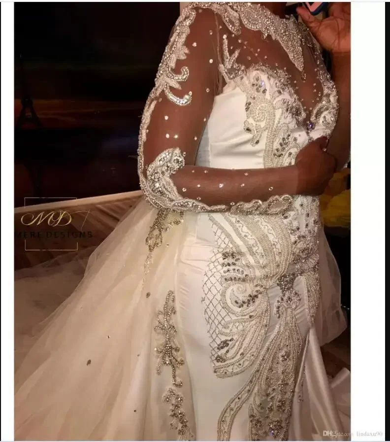 ชุดแต่งงานปักลายลูกปัดแบบเมอร์เมด แขนยาว เปิดหลัง พร้อมกระโปรงแบบถอดได้