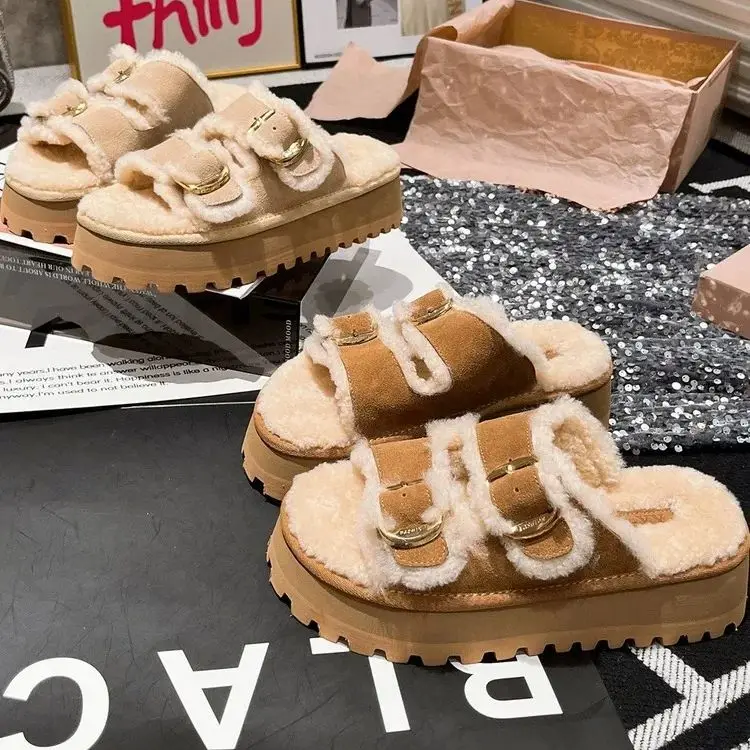 

Зимняя обувь Женские тапочки Роскошные шлепанцы на платформе Мех Мягкие дизайнерские плюшевые модные повседневные туфли для отдыха на высоком каблуке Пряжка Теплые утолщенные