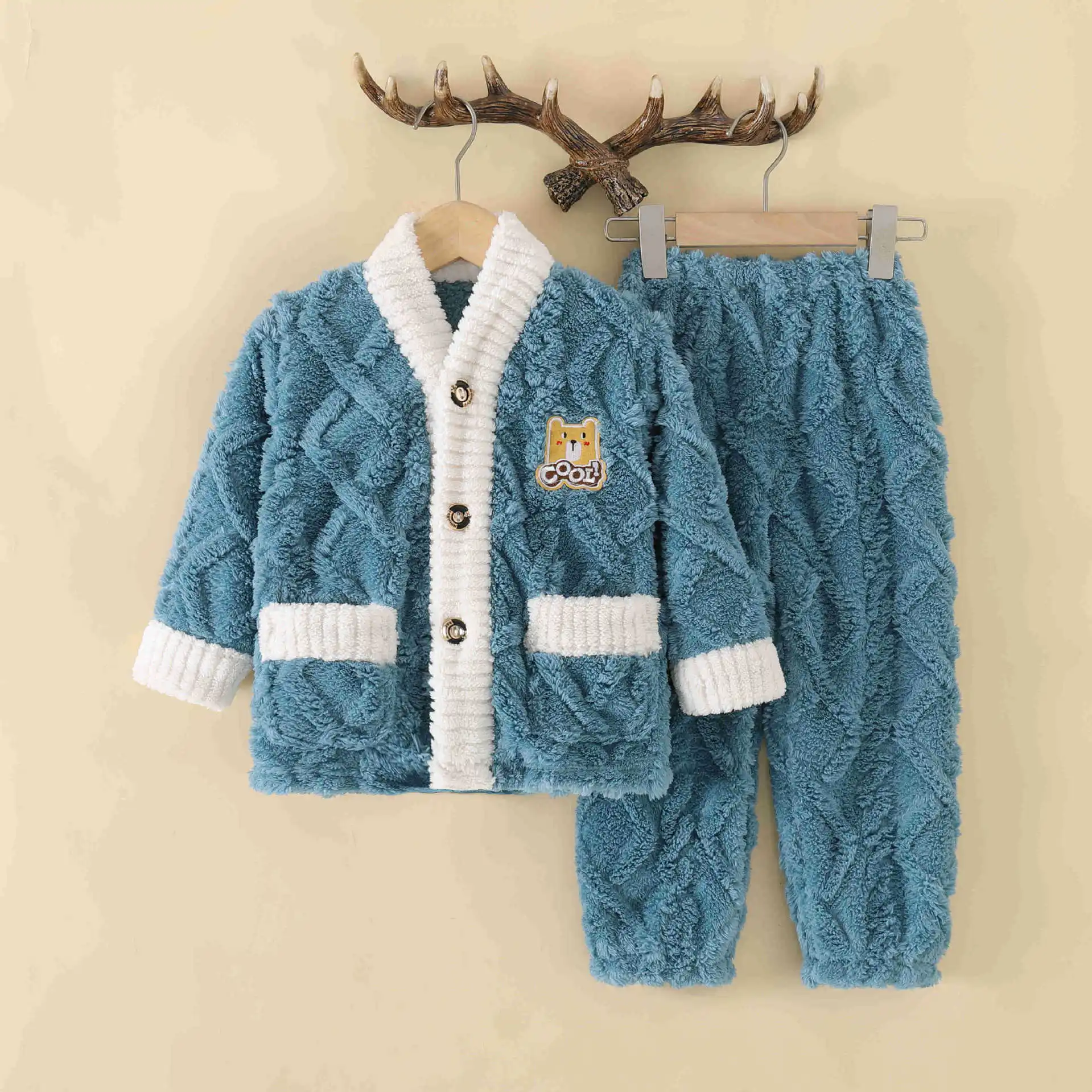 

Kids Autumn Winter Warm Soft Flannel Pajamas Sets Baby Cartoon Bear Single-breasted Sleepwear Homewear Boys Girls Casual Pyjamas