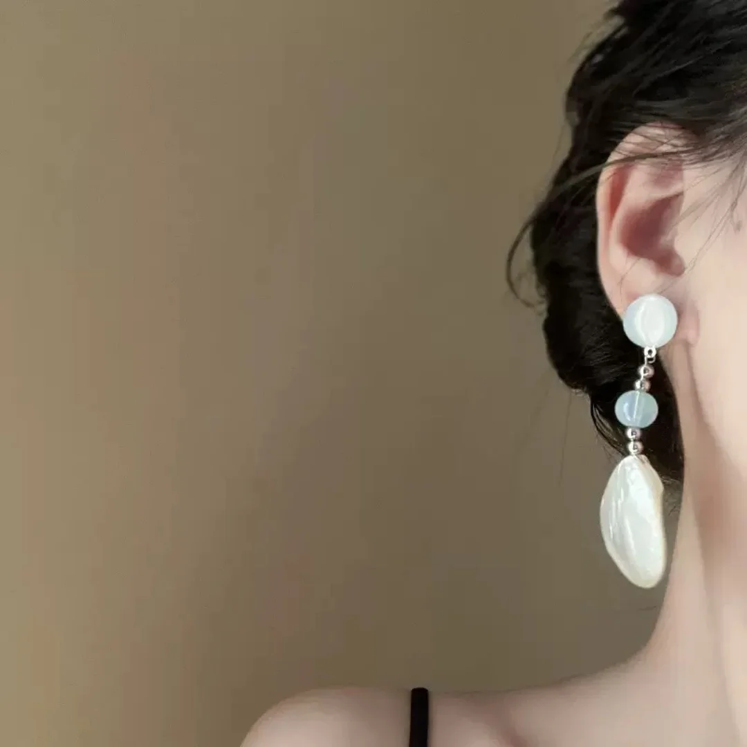 

DUTRIEUX Exquisite Elegant Long Water Drop Shell Earrings For Women Stylish Sweet Personality Ear Studs Earring Jewelry Accessor
