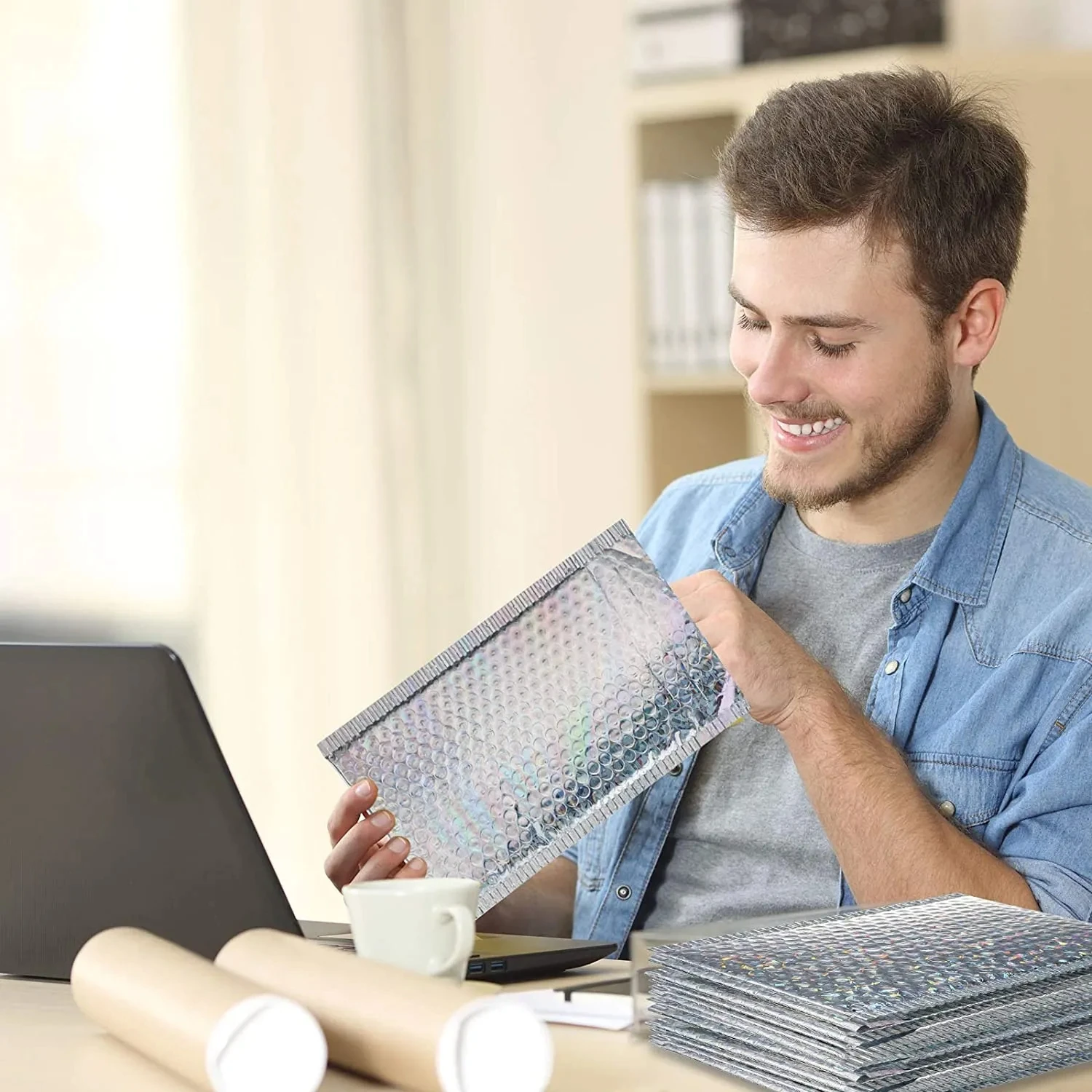 Impermeável Holográfica Mailer, Laser Prata Mailing Envelope, Courier Bag, acolchoado Envelopes Bolha, Pack Bag para o Transporte, 100 Pcs