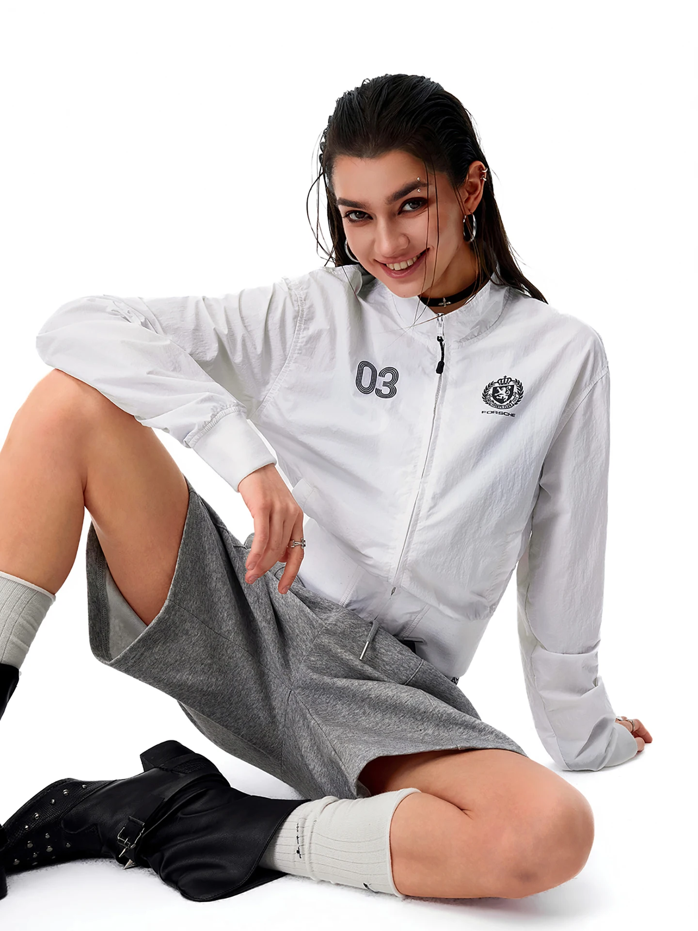 Outdoor Women's Slim Fit Short Sun Protection Jacket Thin Spring American Retro Sport White Top Casual Style Zipper Closure L...
