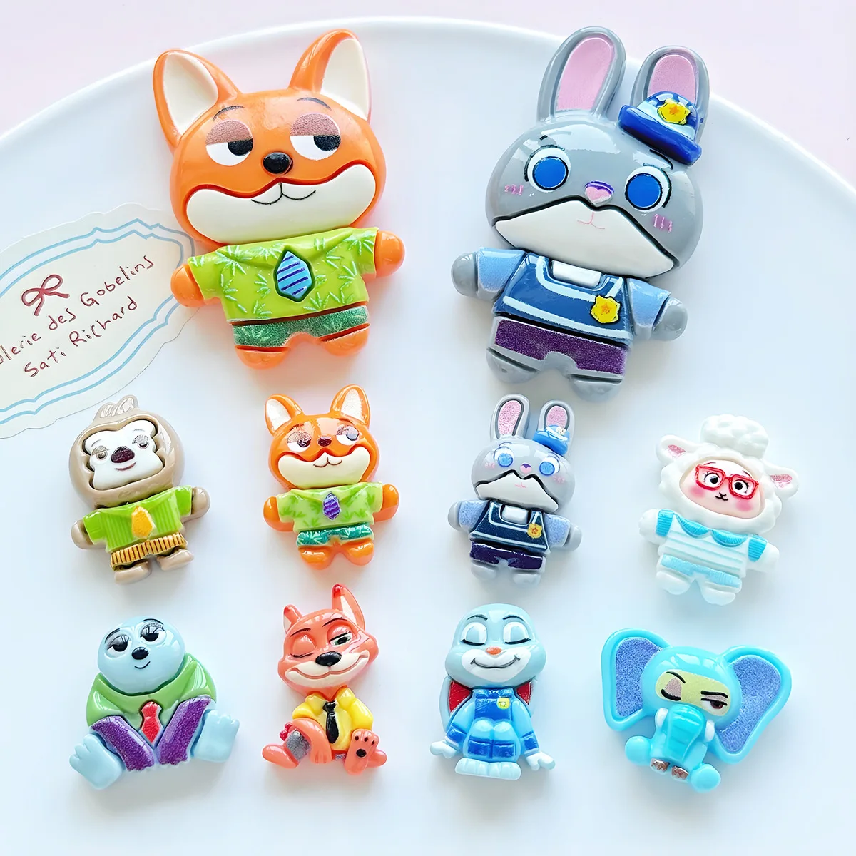 10pcs Cartoon New Shoes Accessories Kawaii Anime Hole Shoes Buckle Slides Sandals Diy Decoration Removable Girl Boys Gifts