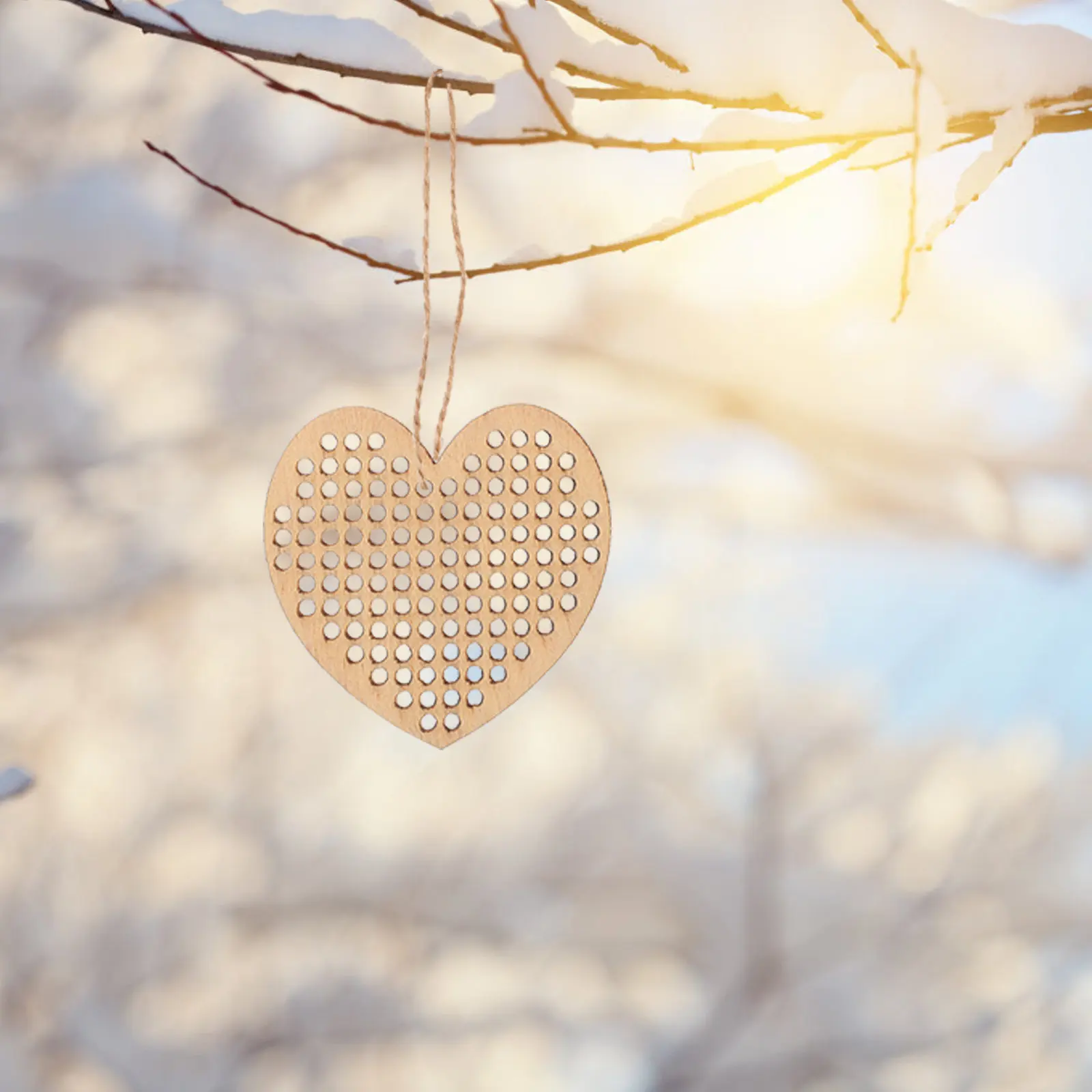 

20Pcs Heart Shaped Wood Hanging Tags Premium Lightweight DIY Craft Accessories for Sign Making Engraving Scrapbooking Decor