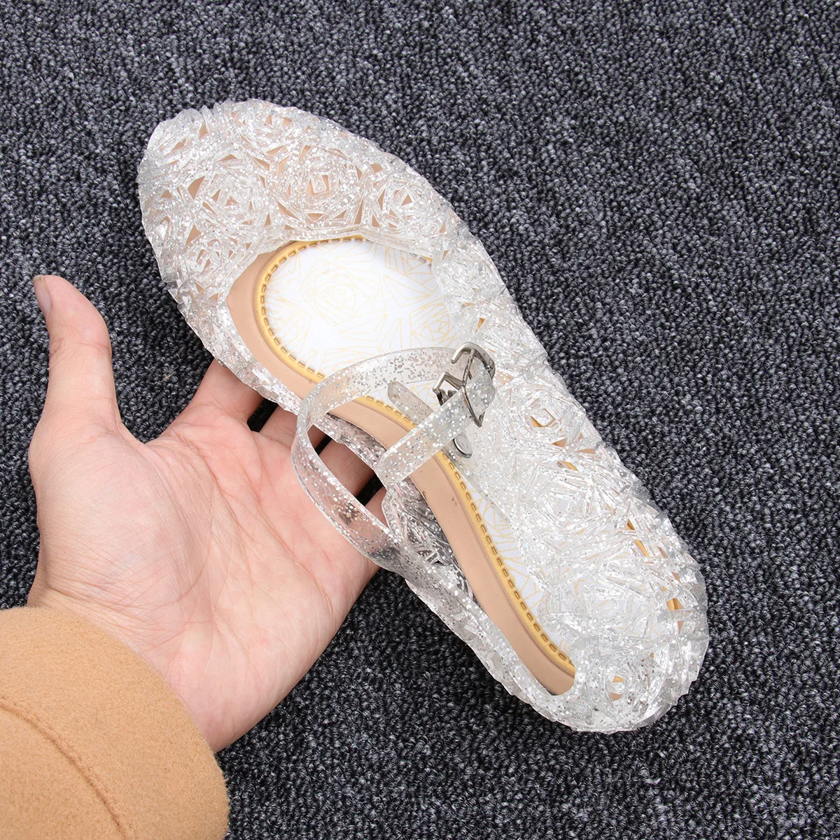 

1Pair Children's Sandals Baby Girl Size 33 White Summer Shoes PVC Adjustable Strap Cute Girls Jelly Sandals Perfect Gift