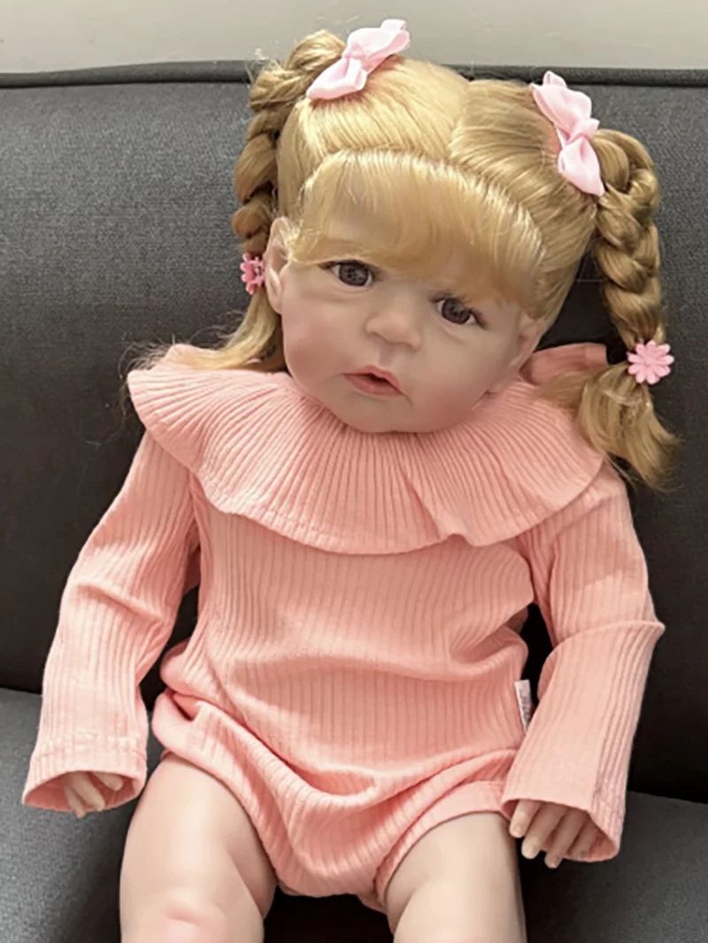 24 inch Sandie Zacht Katoen Lichaam Handwortel Blond Haar Levensechte Reborn Pop Meerdere Lagen Schilderen 3D Huid Zichtbare Aderen Kunstpop