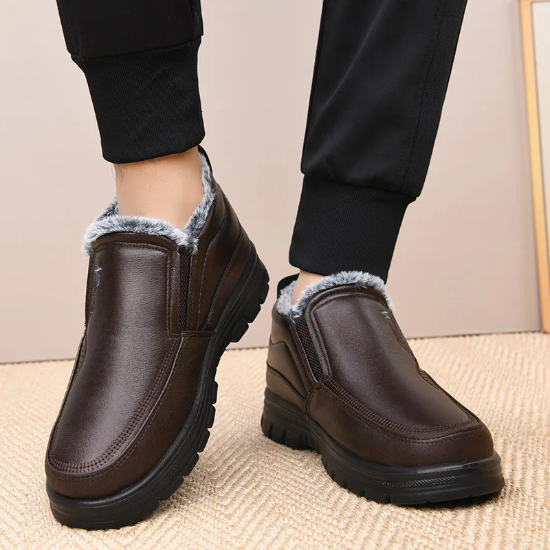 Herren-Winterstiefeletten mit Fleece-Futter, seitlichem Reißverschluss, rutschfester Sohle und Kunstlederobermaterial, warme und bequeme Alltagsschuhe für ältere Herren. – Detail 2