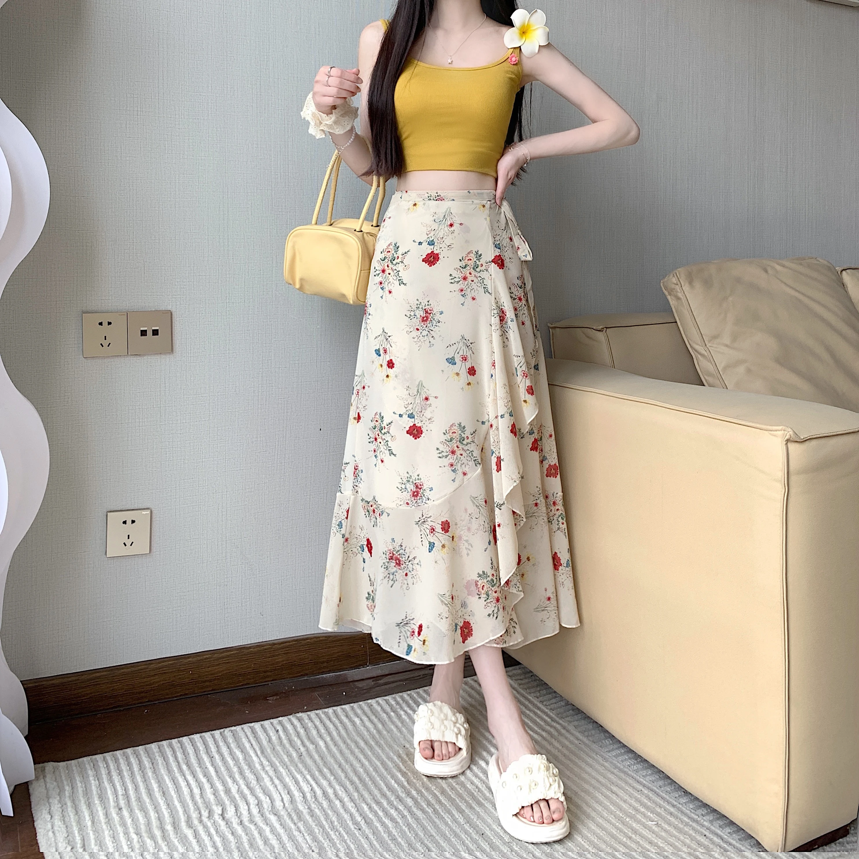 Apricot bottom red flower 8632