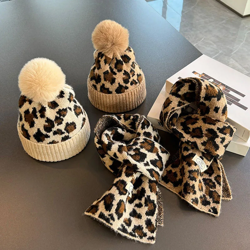 Children's hat scarf two-piece winter new middle and large children leopard knitting fashion fashionable Yangqi big head wool ha