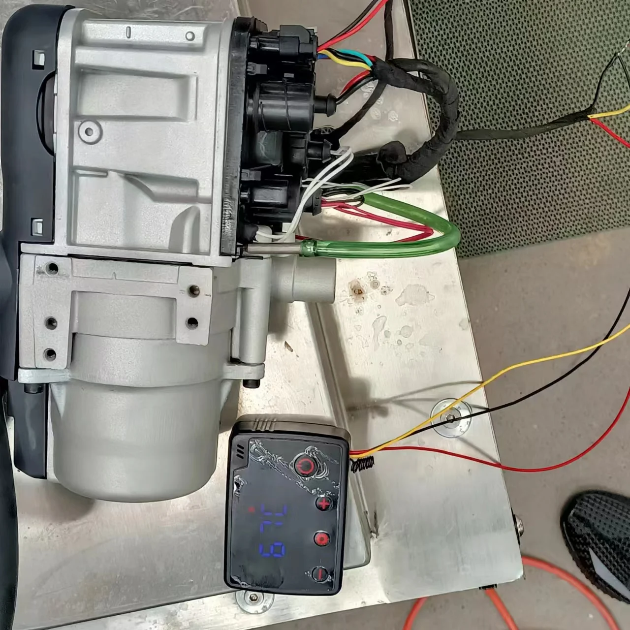 

Портативный бензиновый дизельный охлаждающий опорный обогреватель охлаждающей жидкости 12v5kw теплый нагрев