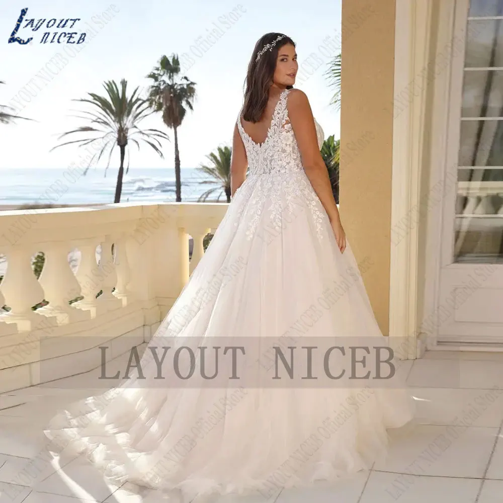 LAYOUT NICEB Spaghettibandjes Plus size Trouwjurken 2024 Mouwloze rugloze Tulle Birde Gowns V-hals Tulle свадебное платьеLAYOUT NICEB Spaghettibandjes Plus size Trouwjurken 2024 Mouwloze rugloze Tulle Birde Gowns V-hal