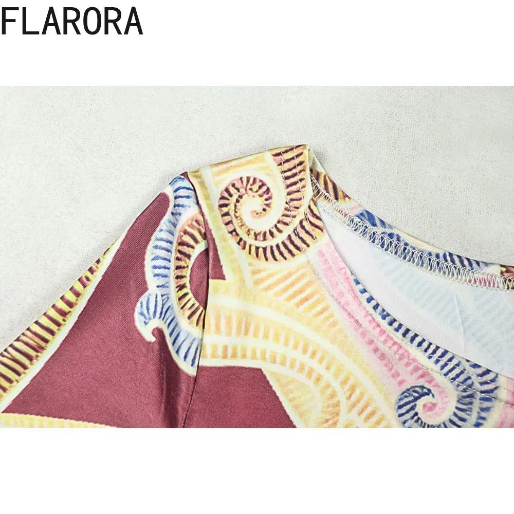 FLARORA 섹시하고 시크한 프린팅 풋드 점프수트 여성 힙스터 O넥 긴팔 슬림핏 피치힙 미드나잇 파티 클럽웨어 오버올