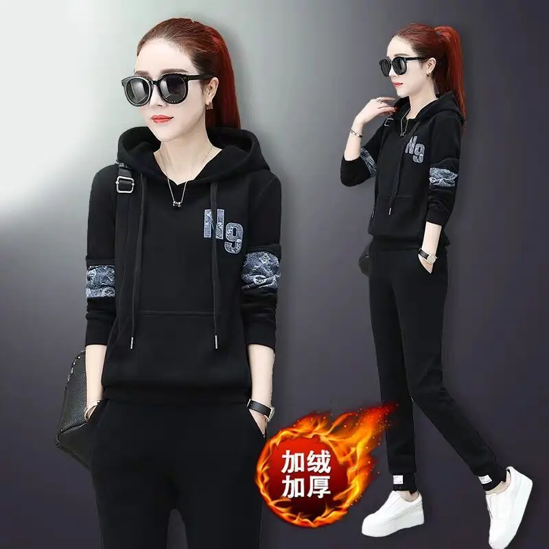 Casual Sports Suit Women\'s Autumn and Winter 2025 New Korean Fashion Loose Plush Thickened Hooded Top Two Piece Set