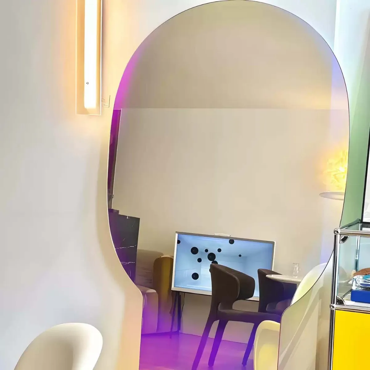 Modern simple stained glass full-body mirror living room against the wall floor dressing mirror