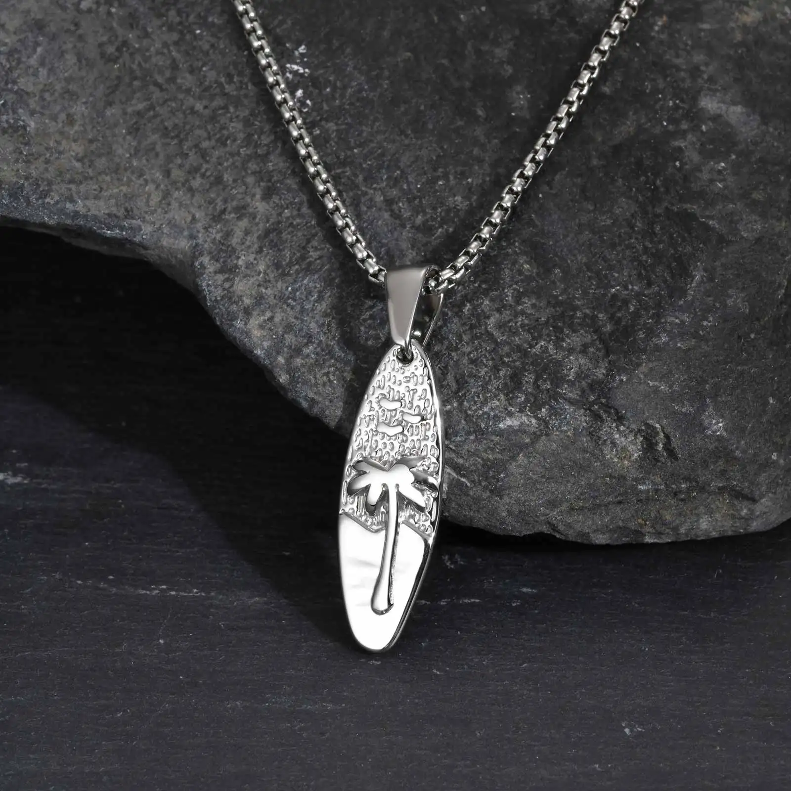 Summer Coconut Tree Pattern Oval Pendant Necklace for Men, Stainless Steel Dainty Fashion Necklace, Retro Jewelry Ocean Vacation