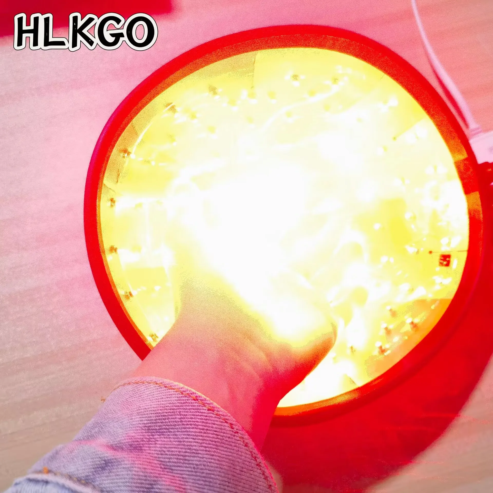 

FNext-Gen Hair Restoration Cap 96 Laser Diodes with Soothing Heat & Relaxation Mode