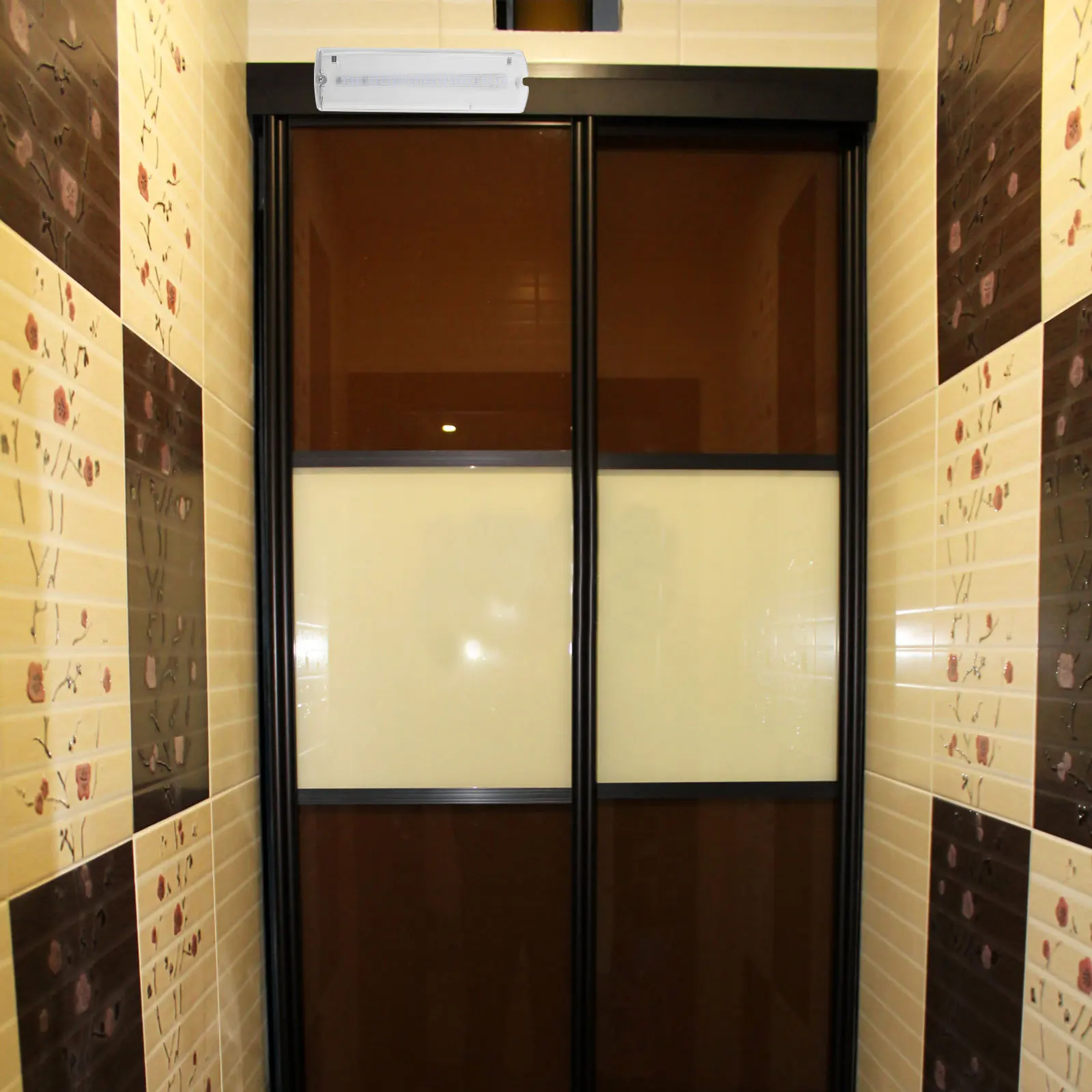 

Emergency Exit Sign LED Bright Emergency Light Sturdy Exit Indicator for Supermarkets Businesses Public Safety