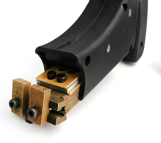 uniqueMacchina per incidere a rulli in gomma Modello in lega PG-DH Macchine per incisione su metalli Macchina per incidere di pneumatici