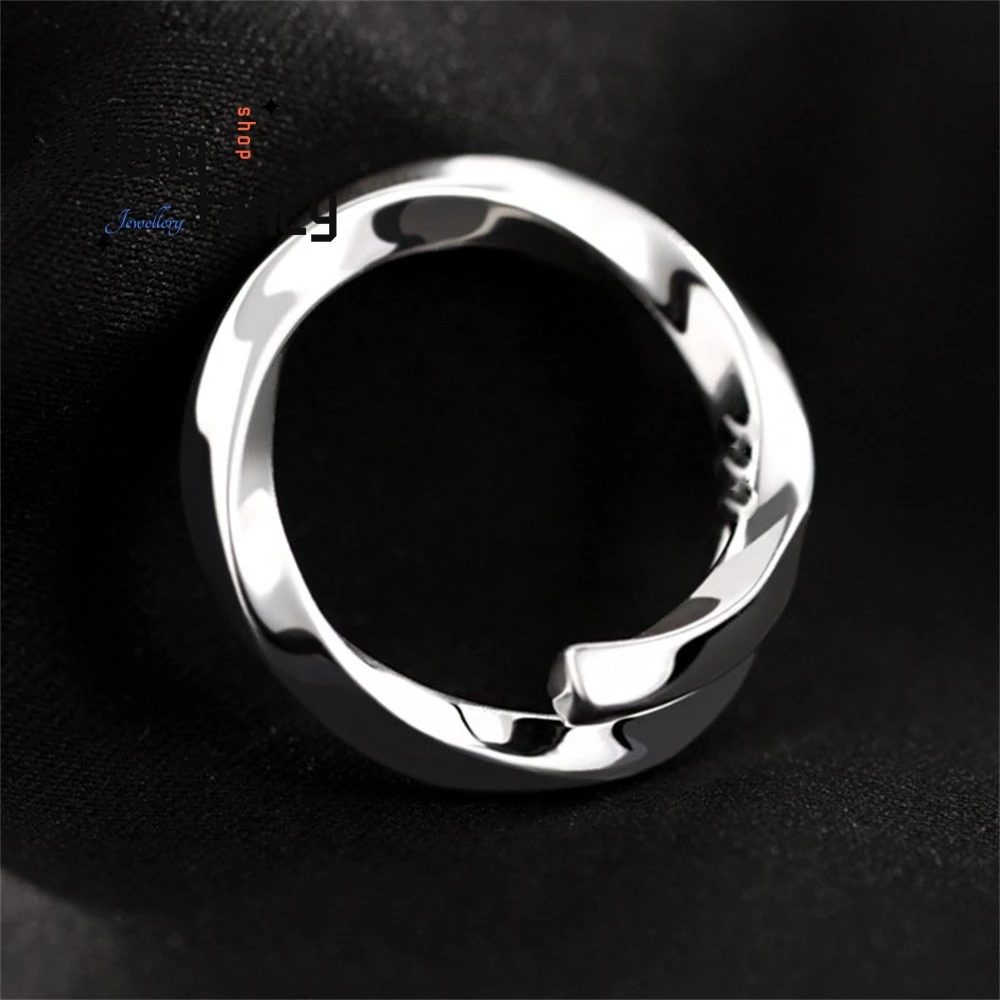

Mobius Strip Rings, Men's And Women's Niche, Plain Circle, Men's And Women's Ring Gifts Fashion Exquisite Elegant Jewelry Luxury