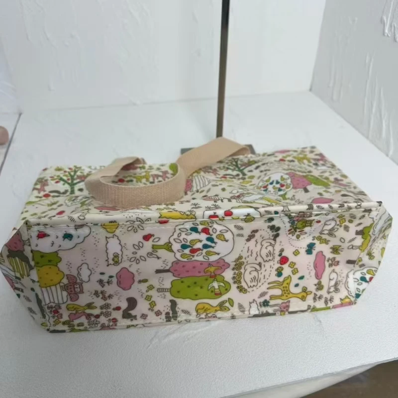 Pero Store  This Built‑In Hanging Hook Wash Bag Lets You Hang It Firmly On Door Frames Or Bathroom Towel Racks.