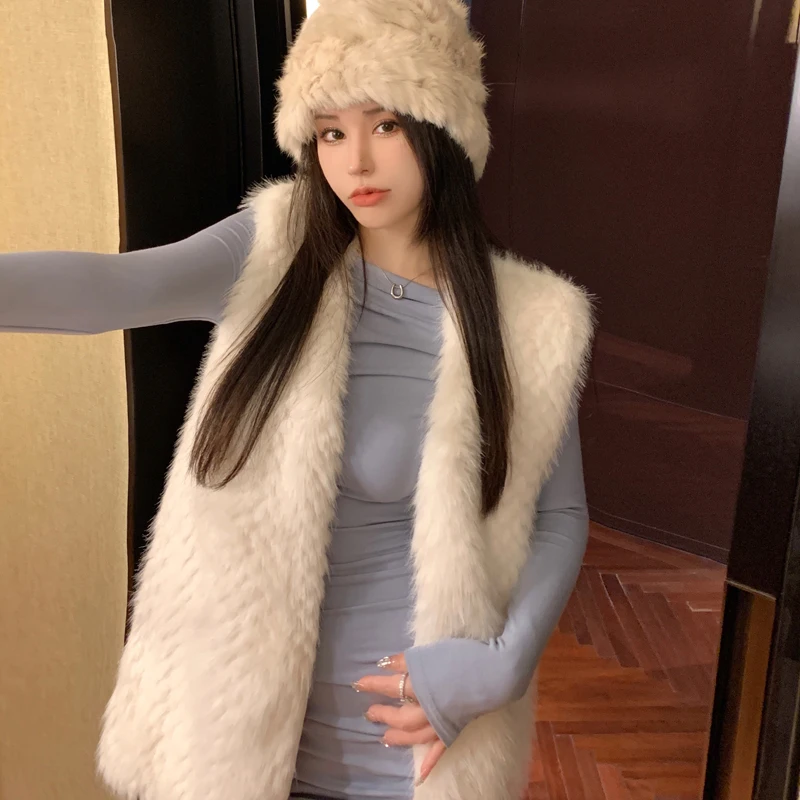 2024 New Winter Fall Faux Fur Vest for Korean Fashion Women White Faux Fur Coat Sleeveless Design