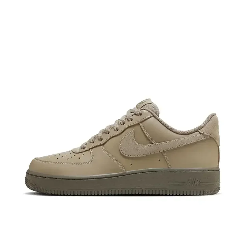 Nike Air Force 1 '07 ESS TRK3 Los hombres y las mujeres son antideslizantes, duraderos, cómodos, ligeros, zapatos de skate blancos