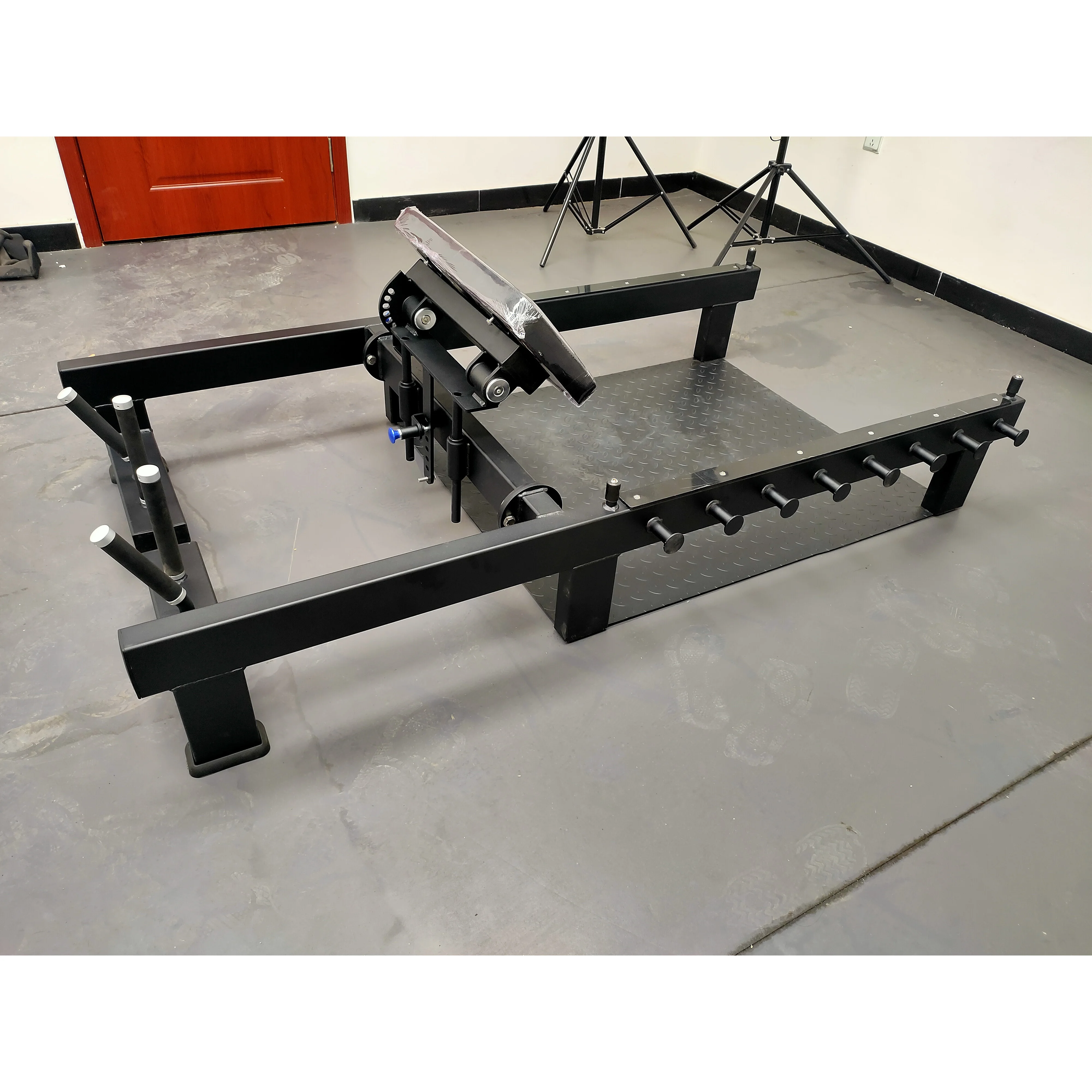 

Hip Thrust Machine Wholesale Multi-Functional Metal Buttock Muscle Hip Butt Training Bridge Trainer Hip Punch