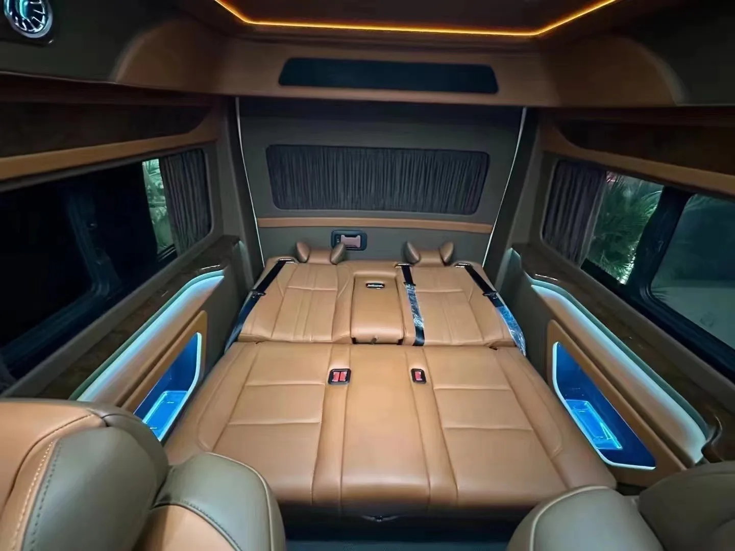Kursi Mobil Mewah Tipe Alphard untuk Hiace Camper Van Bed, Kualitas Bagus, Pengiriman Cepat, Langsung dari Pabrik, Promo Hot Sale 2024