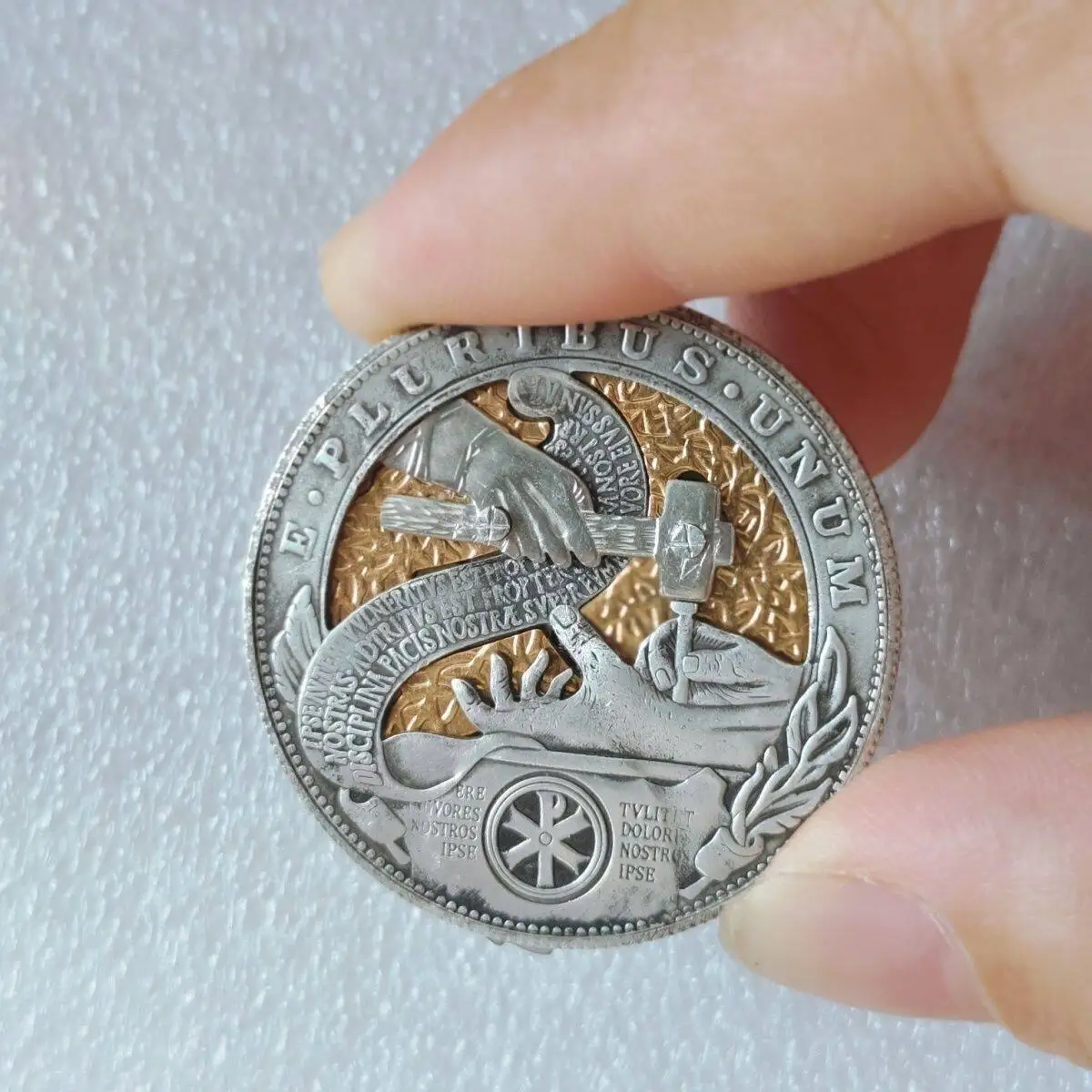 Suffering Wandering Coin Mechanism Coin 24K Gold Eagle Mechanism Articulate