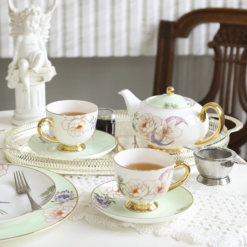 

EECAMAIL Bone china British afternoon tea European coffee cup small luxury British tea set ceramic black tea British tea set