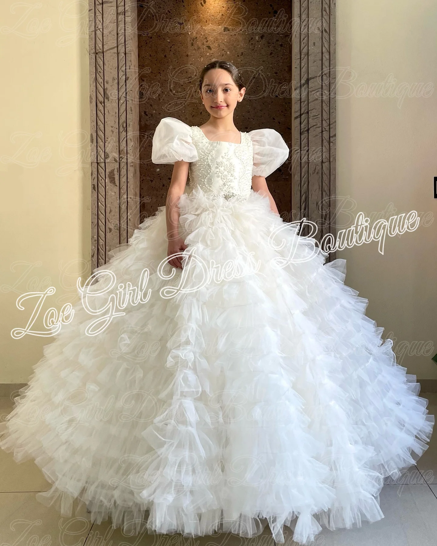 

Белые платья для девочек с квадратным вырезом и цветочным узором для свадьбы, расшитые бисером, многослойные, в пол, для дня рождения, первого причастия, бальные платья