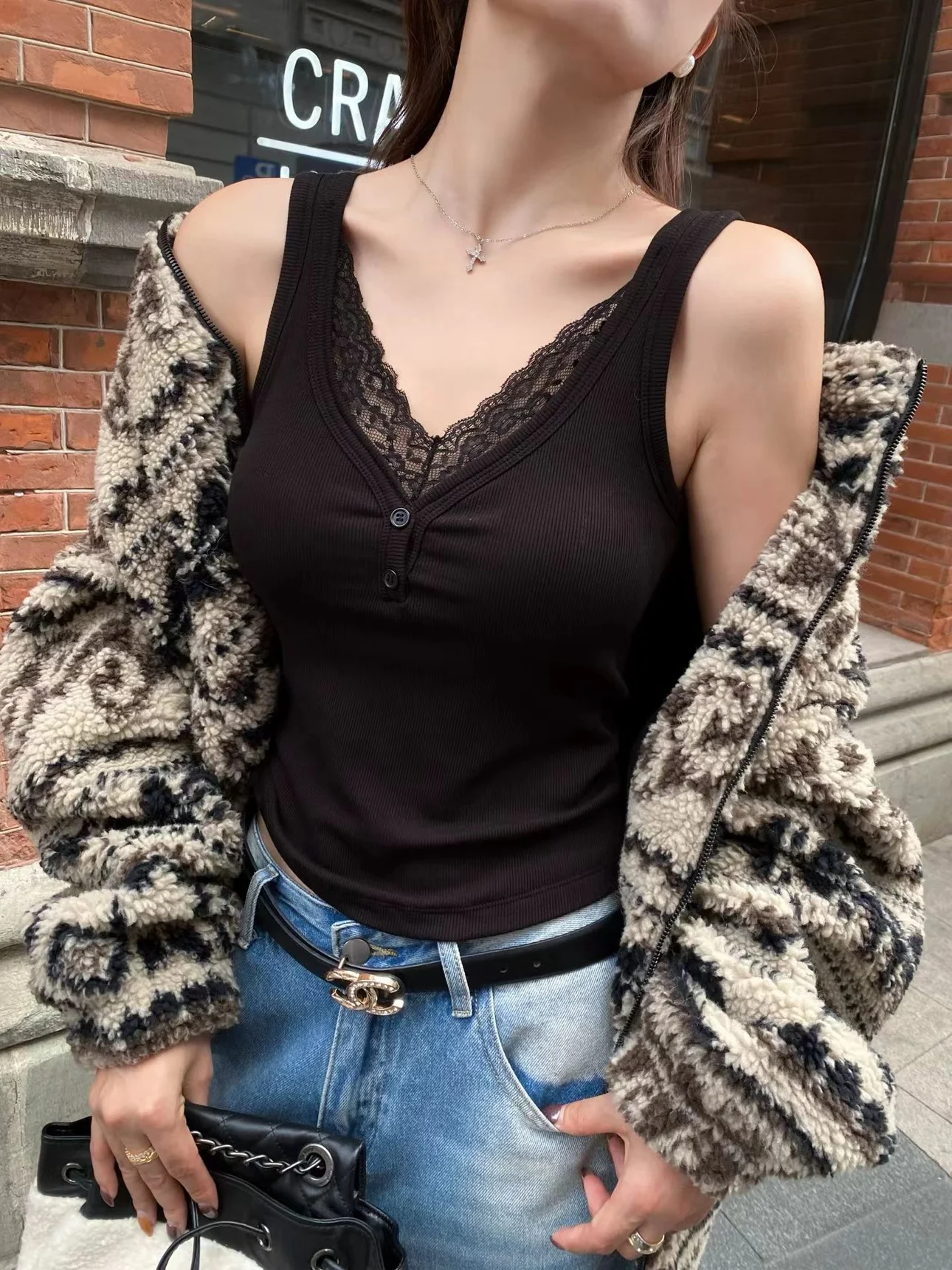 2025 delle nuove donne Lace Trim Floing Vest Autunno Inverno Thiened Tuta sportiva Base irt V-ne Svel Pendolarismo Sle Colore puro