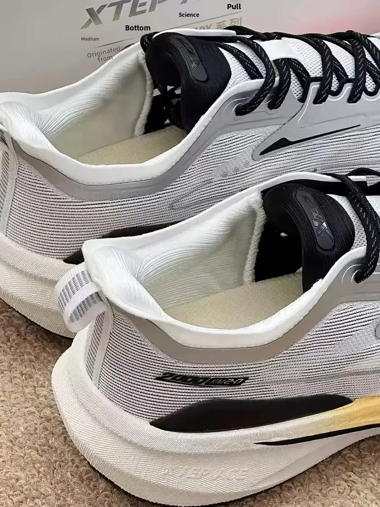 XTEP 2000 Miles Second Generation Men's Running Shoes Professional XTEP 2000 Miles Second Generation Men's Running Shoes Professional