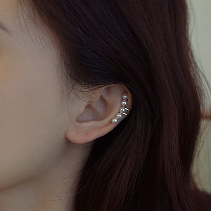 French Pearl Ear Bone Clip Women Fake Piercing Ear Cuff Retro Elegant Irregular Natural Pearl Ear Clips On Earrings Jewelry Gift