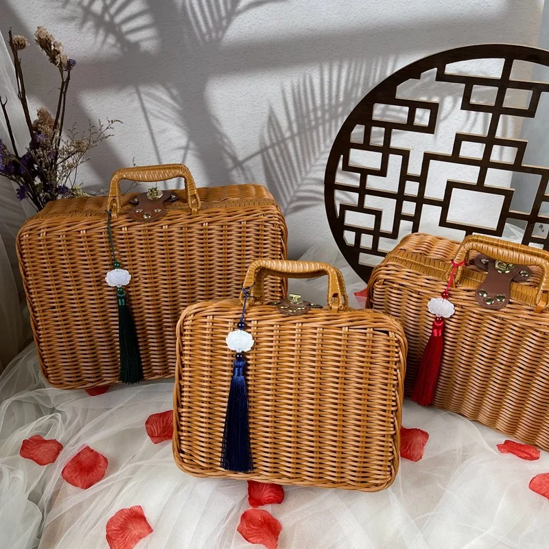 Rattan Box Antique Style Decorative Gift Box Premium Rattan Box Gift Box Picnic Seaside Vacation Vintage Hand Carrying Basket