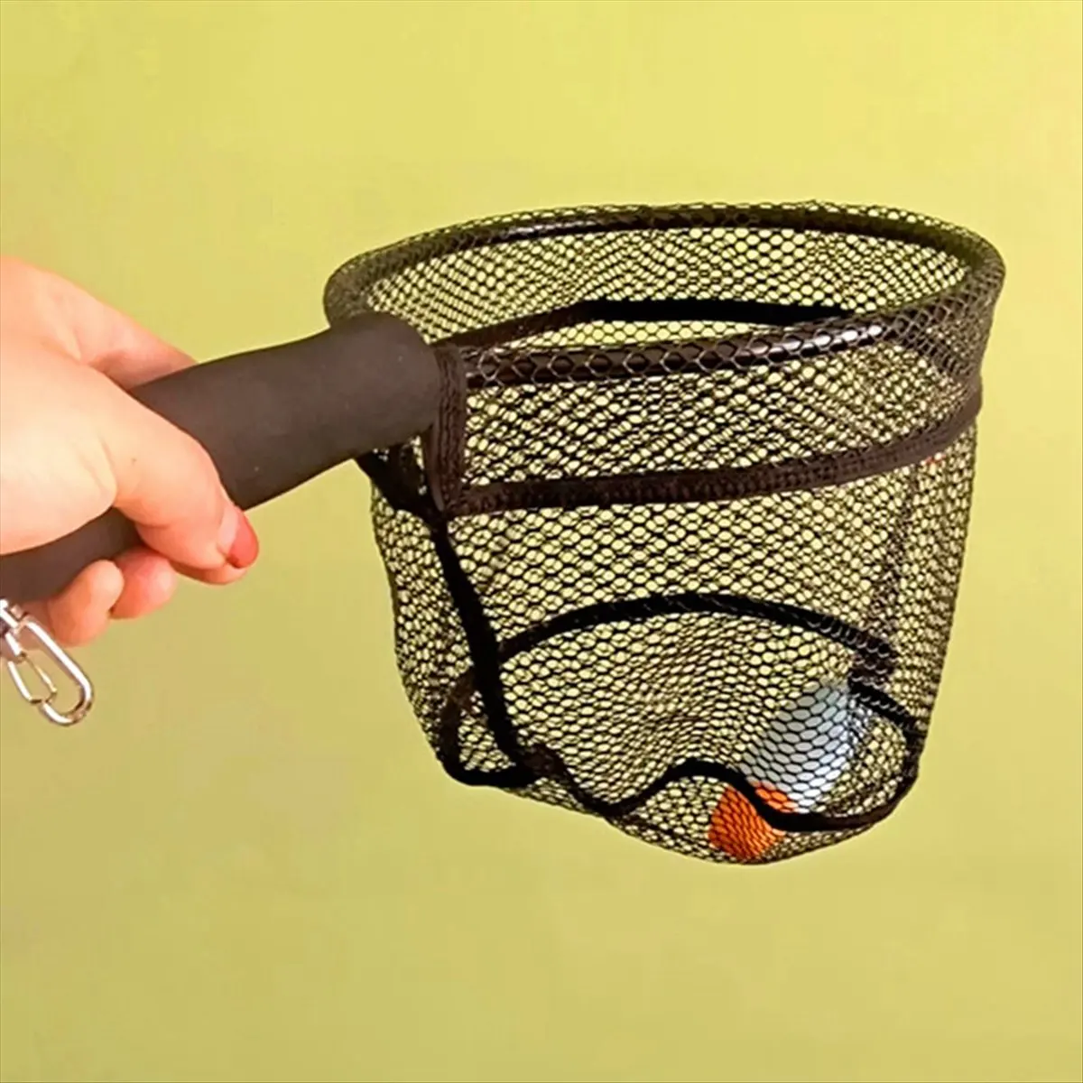 New arrival Fishing Landing Net Fishing Equipment Portable Dip Net Fly Fishing Net for Safe Fish Catching Releasing Red