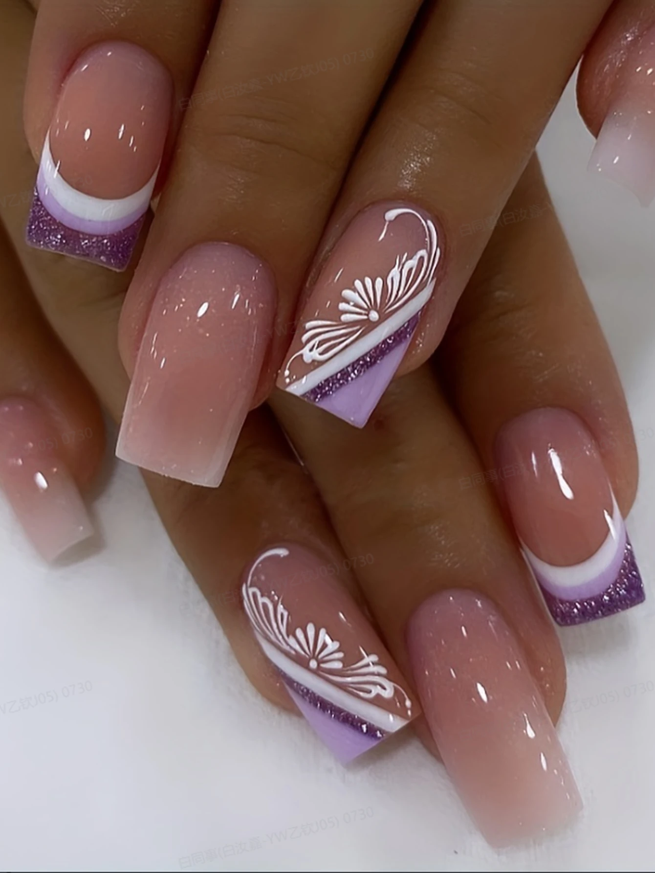 ARTAUG 24 Stück glänzende rosa Nägel zum Aufdrücken, mittelgroß, quadratisch, künstlicher Nagel, eleganter Stil, künstlicher Nagel, vollständige Abdeckung, künstlicher Nagel für stilvolle Frauen – Detail 17