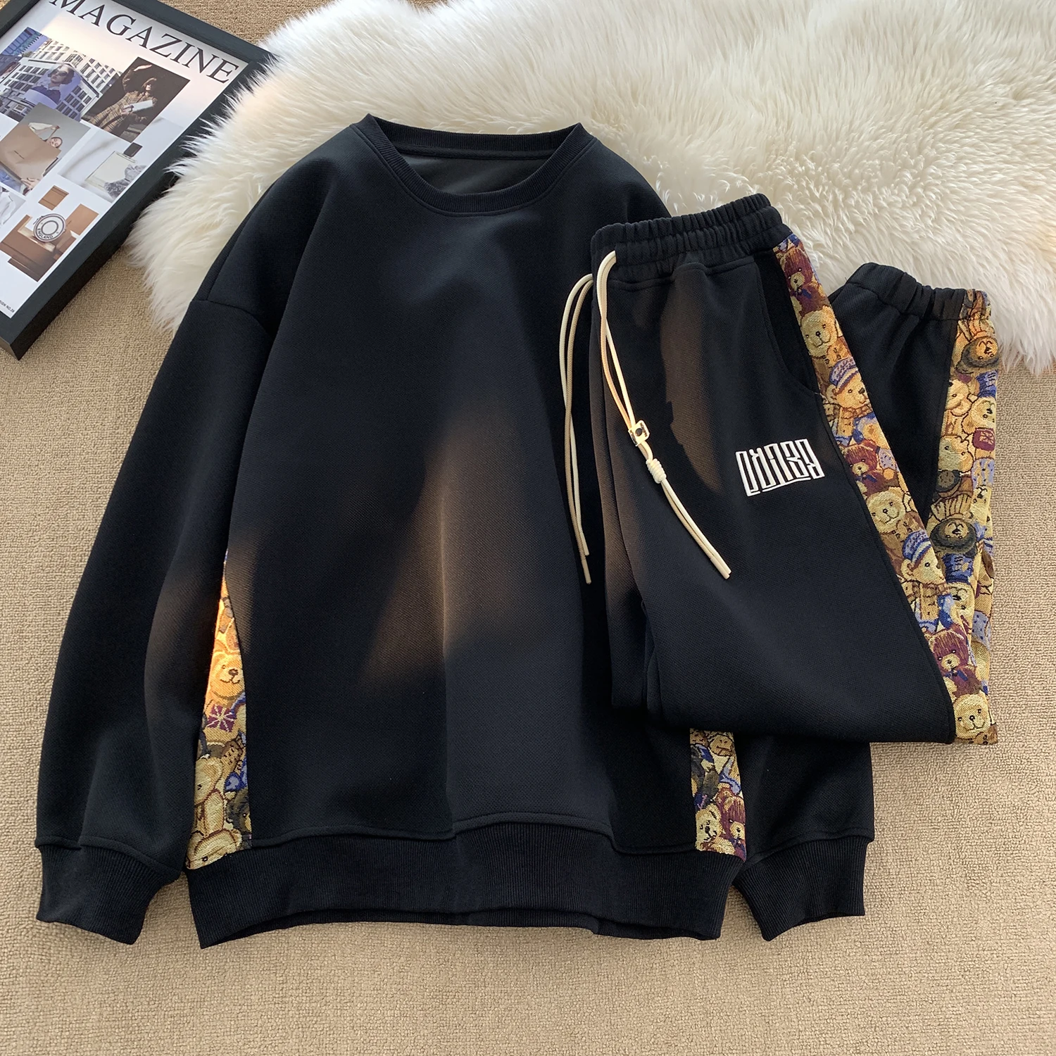 

Мужской комплект: худи и брюки в американском ретро-стиле с вышивкой медведя, свободный крой, весна-осень, повседневный, без карманов