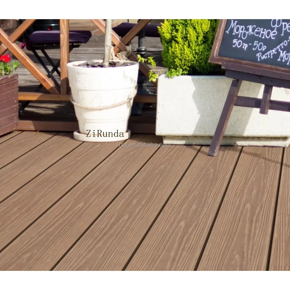 Versión personalizada de pavimento en relieve de colores mezclados, patrón de grano de madera resistente al agua, fuerte resistencia a los rayos UV