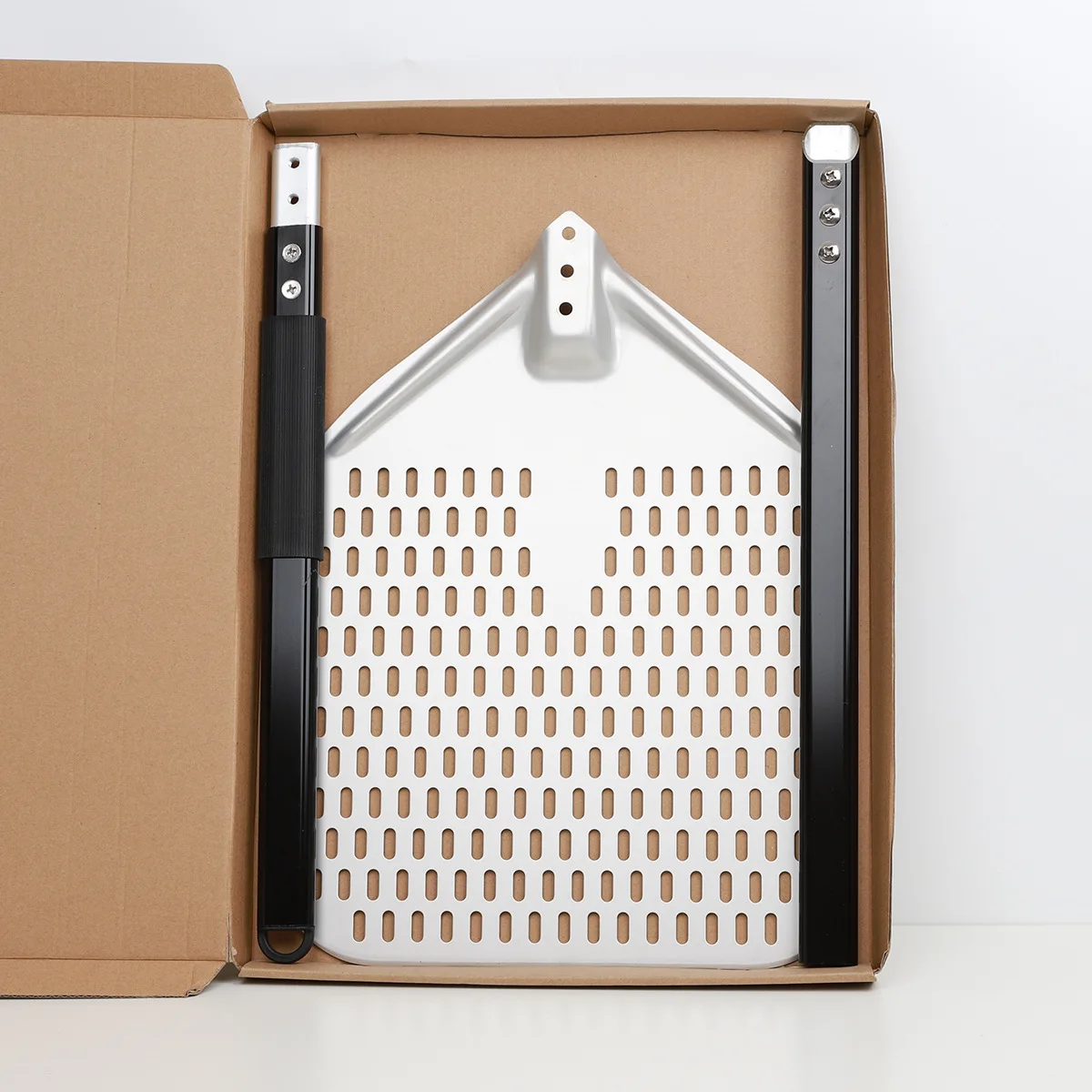 

High Quality Commercial Detachable Perforated Nonstick Aluminum Pizza Shovel With Long Handle Pizza Baking Tools