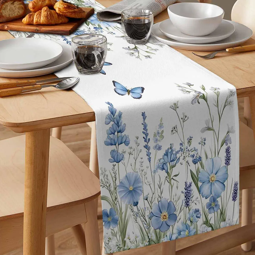 1-teiliger Tischläufer mit Blumen- und Schmetterlingen, mit blauen Wildblumen und Lavendel-Designmustern, geeignet für drinnen und draußen
