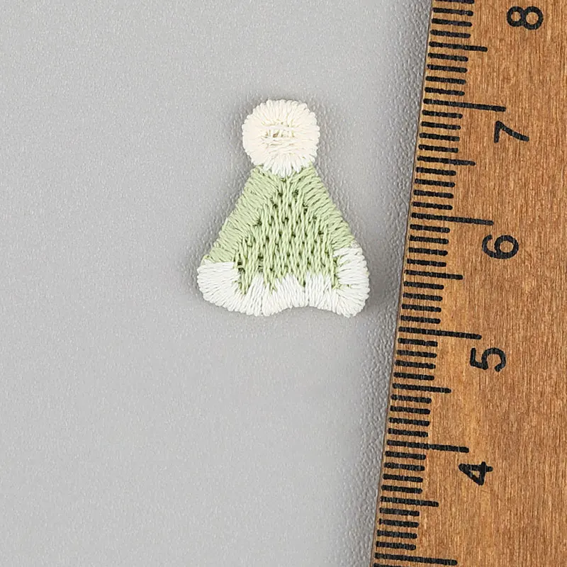 50 Stück 1,5 x 1,8 cm niedliche kleine bestickte Hut-Aufnäher für Haarspangen-Accessoires, Hut, Stofftasche, Dekorationsaufnäher – Detail 9